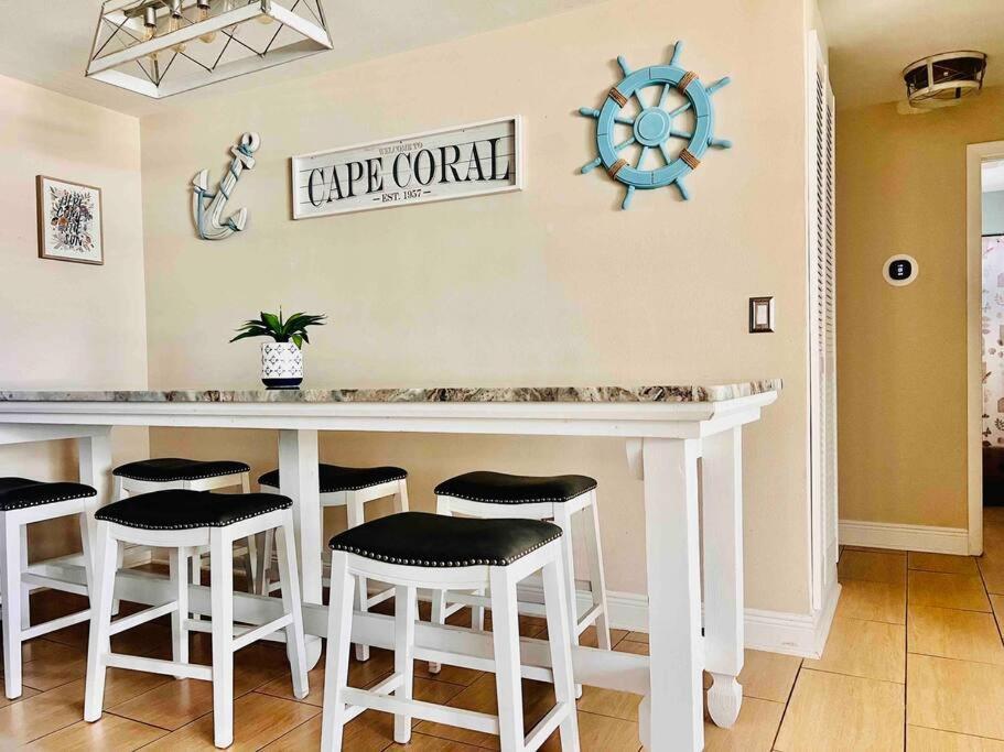 Cozy 2 Bedrooms Home By The Water Cape Coral Dış mekan fotoğraf