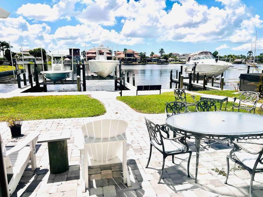 Cozy 2 Bedrooms Home By The Water Cape Coral Dış mekan fotoğraf